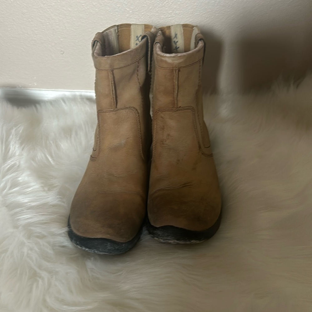 Keen Tyretread Ankle Chelsea Boot